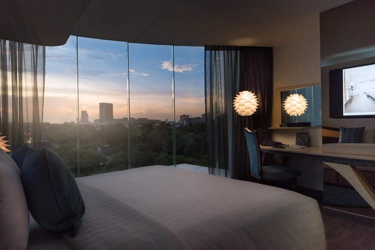 The Xtreme Suites Бангкок Экстерьер фото