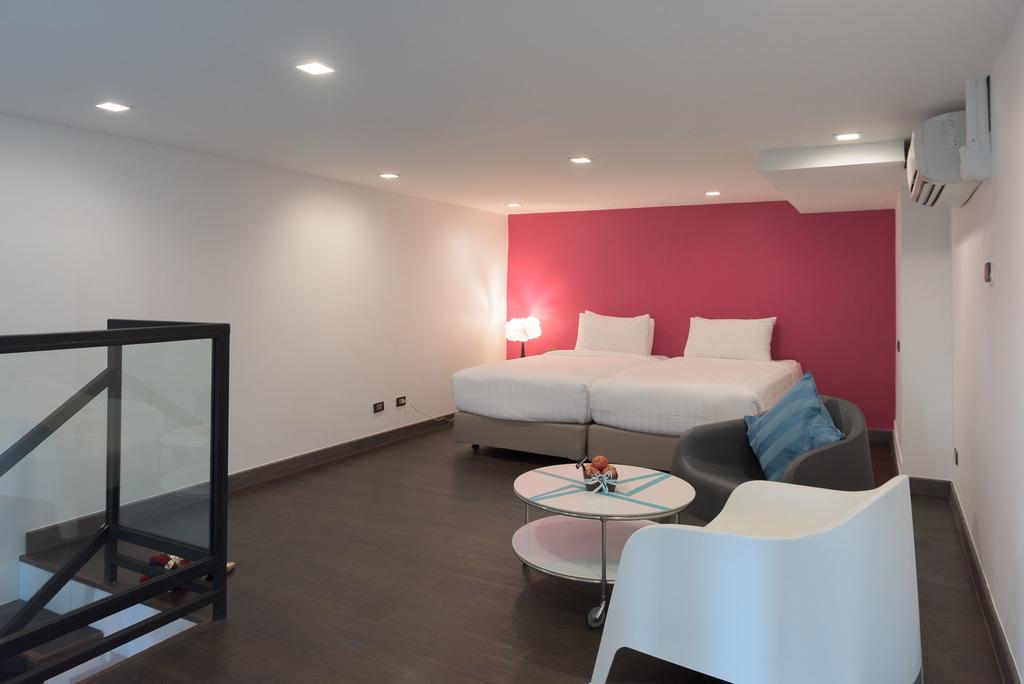 The Xtreme Suites Бангкок Экстерьер фото