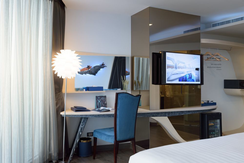 The Xtreme Suites Бангкок Экстерьер фото